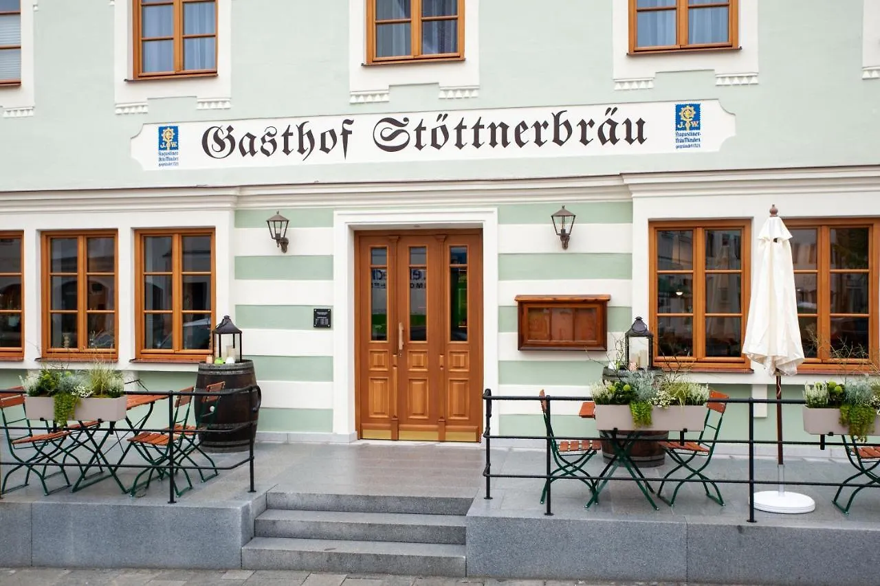 Gasthaus Stoettnerbraeu Vohburg an der Donau 0*,  Germania